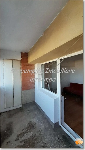Apartament 4 camere decomandate zona Poarta 6 - imagine 7