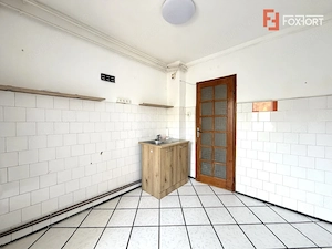 Apartament cu 2 camere nemobilat, centrala proprie - zona Torontalului - imagine 5