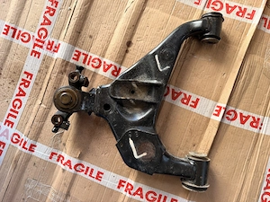 Set / Pachet 4 brațe suspensie Toyota Land Cruiser J120 (2 Față + 2 Spate) - Originale OEM