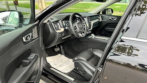 Volvo XC60 B4 AWD(4x4) AT8 Diesel Mild-Hybrid Inscription,Panorama,Scaune Ventilate,Full,St.Perfecta - imagine 5