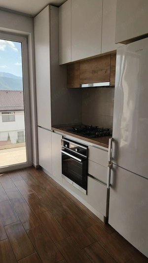 Apartament 3 camere de închiriat   Ghimbav. Parcare subterană si boxă. - imagine 2
