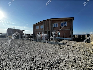Casa moderna cu 4 camere 3 bai si teren propriu de 350 mp in Sura Mica