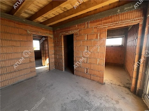 Casa moderna cu 4 camere 3 bai si teren propriu de 350 mp in Sura Mica - imagine 12