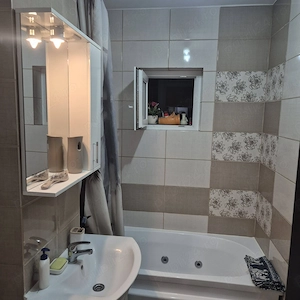 Apartament 3 camere decomandat, etaj 1, Astra, AC - imagine 2