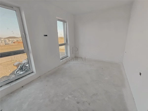 DUPLEX SEPARAT PRIN C.T - ZONA BUNA - ACCES RAPID CATRE ORAS - imagine 8