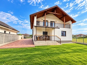 Casa individuala cu 3 dormitoare, 189mp, 2 balcoane, 448 mp teren, zona Micesti
