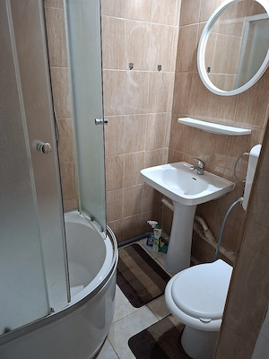 Proprietar închiriez garsoniera! - imagine 2