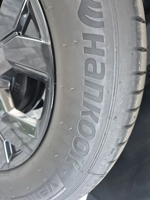  Cauciucuri VARA , Hankook Ventus Prime 4 , 2026 - 215 / 65 R17 - Duster, VW Tiguan, Hyundai Tucson  - imagine 5