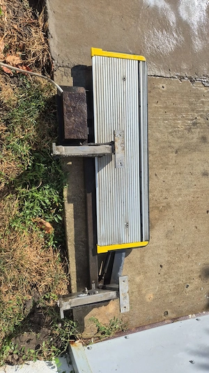 Vănd lift ambulantă - imagine 2