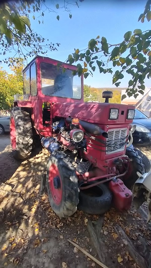Tractor U651 4x4 - imagine 3