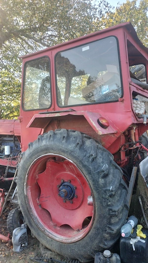 Tractor U651 4x4