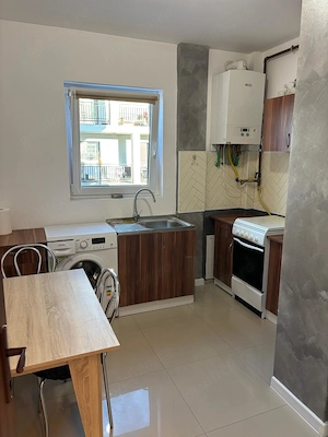 Apartament de 2 camere, decomandat, zona Europa - imagine 8