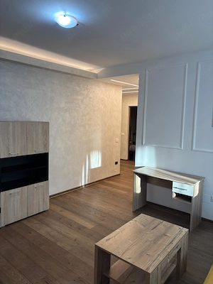 Apartament de 2 camere, decomandat, zona Europa - imagine 3