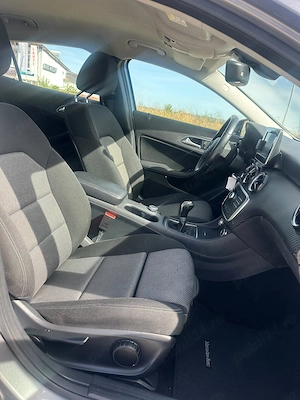 Mercedes-Benz GLA 180 d - imagine 7