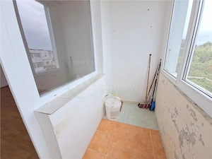 Apartament 3 camere semidecomandat, zona Milcov - imagine 7