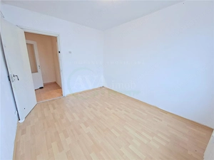 Apartament 3 camere semidecomandat, zona Milcov - imagine 14