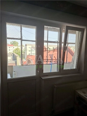 Apartament 3 camere semidecomandat, zona Bazinul de Inot - imagine 9