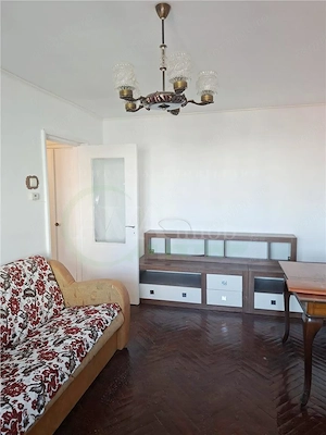 Apartament 3 camere semidecomandat, zona Bazinul de Inot - imagine 3