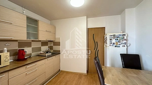 Apartament de vanzare cu 3 camere, decomandat, zona Soarelui - imagine 7