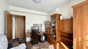 Apartament de vanzare cu 3 camere, decomandat, zona Soarelui - imagine 4