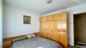 Apartament de vanzare cu 3 camere, decomandat, zona Soarelui - imagine 6