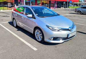 Toyota Auris touring hybrid, prima inmatriculare2017 - imagine 2