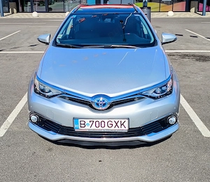 Toyota Auris touring hybrid, prima inmatriculare2017 - imagine 3