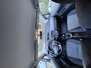 Toyota Yaris 1.4 D-4D - imagine 8