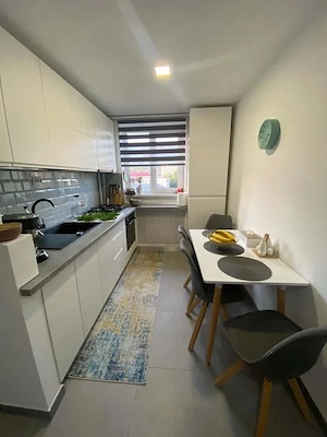 Apartament cu 2 camere, 2 balcoane închise – zona Sasar