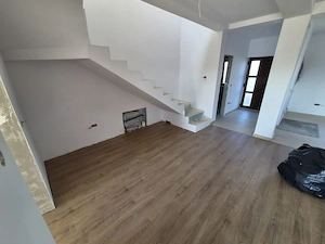 Duplex NOU. 4 camere. Spatios. La cheie - imagine 4
