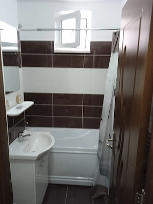 Proprietar ofer pentru închiriere apartament 2 camere mobilat,utilat, renovat  - imagine 8