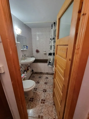 Inchiriez apartament cu 2 camere, T.Vladimirescu, et.1 - imagine 7