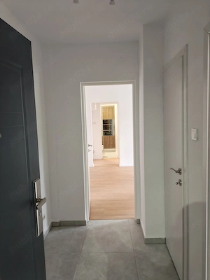 Apartament 2 camere complet renovat - imagine 3