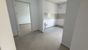 Vand apartament 2 camere tractorul - imagine 5