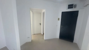 Vand apartament 2 camere tractorul - imagine 7