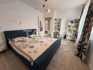 Casa individuala moderna de vanzare cu 5 camere 2 bai teren Sura Mare - imagine 9