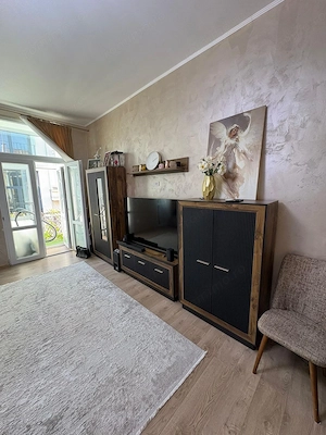 Apartament ultracentral decomandat, 3 camere - imagine 2
