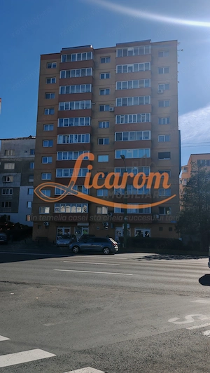 2 camere decomandat,BD Garii,etaj intermediar,pret pornire 103000 E