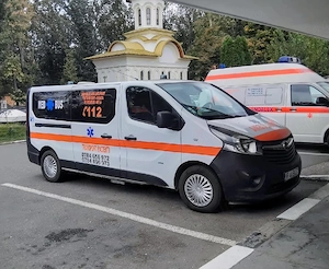  Vând ambulanță Opel Vivaro A1  A2