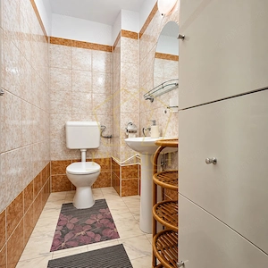 Apartament superb cu 3 camere | Etajul 1 | Garaj | 2 bai | Girocului - imagine 12