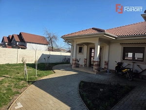 Casa individuala cocheta de vanzare in Sanmihaiu Roman - imagine 2
