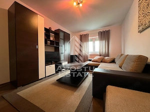 Apartament 3 camere, centrala proprie, zona Lipovei