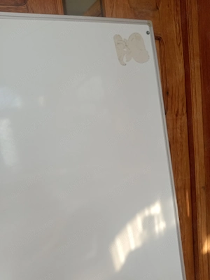 Tabla magnetica 120x180 cm , prezintă urme de uzura și de folosire