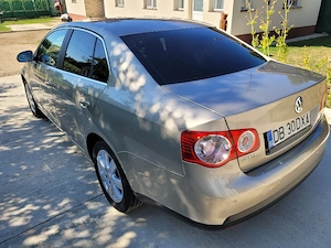 Vând Volkswagen Jetta 1.4 TSI 2009 - imagine 5