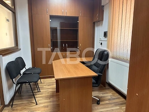Spatiu de birouri mobilat de inchiriat acces stradal si curte Luptei - imagine 6