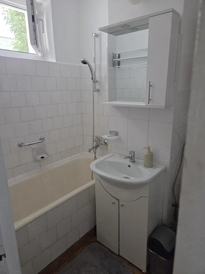  Inchiriere Ap 3 camere, et. 2, perioada lunga, decomandat, utilat complet - imagine 9