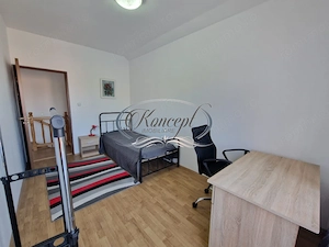 Casa cu 5 camere, garaj si curte in Andrei Muresanu - imagine 14