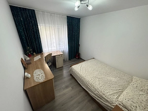 Vând apartament cu 3 camere decomandate, situat în Cartierul Jiu din Balș, peste strada de Spital, î - imagine 8