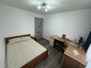Vând apartament cu 3 camere decomandate, situat în Cartierul Jiu din Balș, peste strada de Spital, î - imagine 7