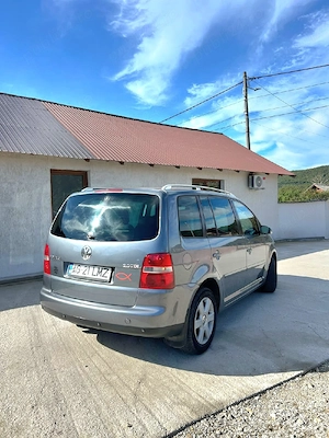 Volkswagen Touran - imagine 2